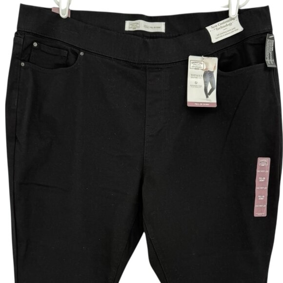 Signature Levis Strauss Women Totally Shaping Pull-On Skinny Black Pants 24S NWT - Picture 3 of 12